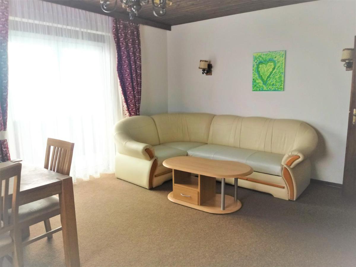 Ferienwohnung Almhaus Florian Treffen Exterior foto