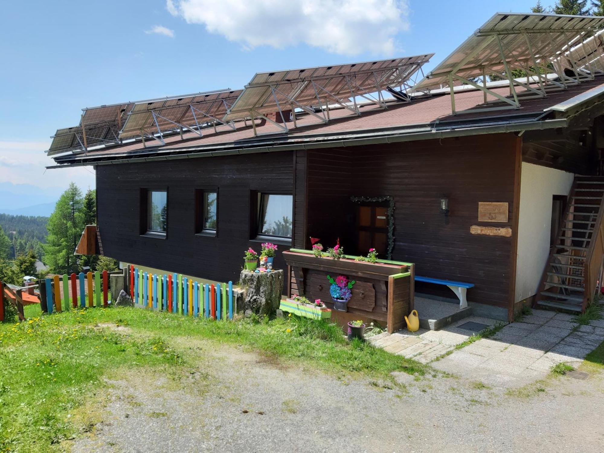Ferienwohnung Almhaus Florian Treffen Exterior foto